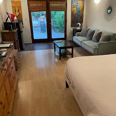 לוס אנג'לס Guest House Near Universal Studios מראה חיצוני תמונה